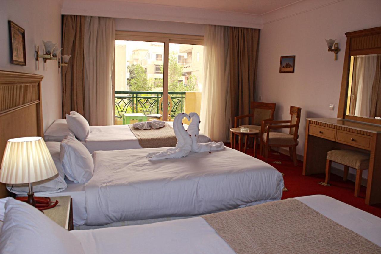 Regency Pyramids Hotel Kafret el-Gabal Kültér fotó