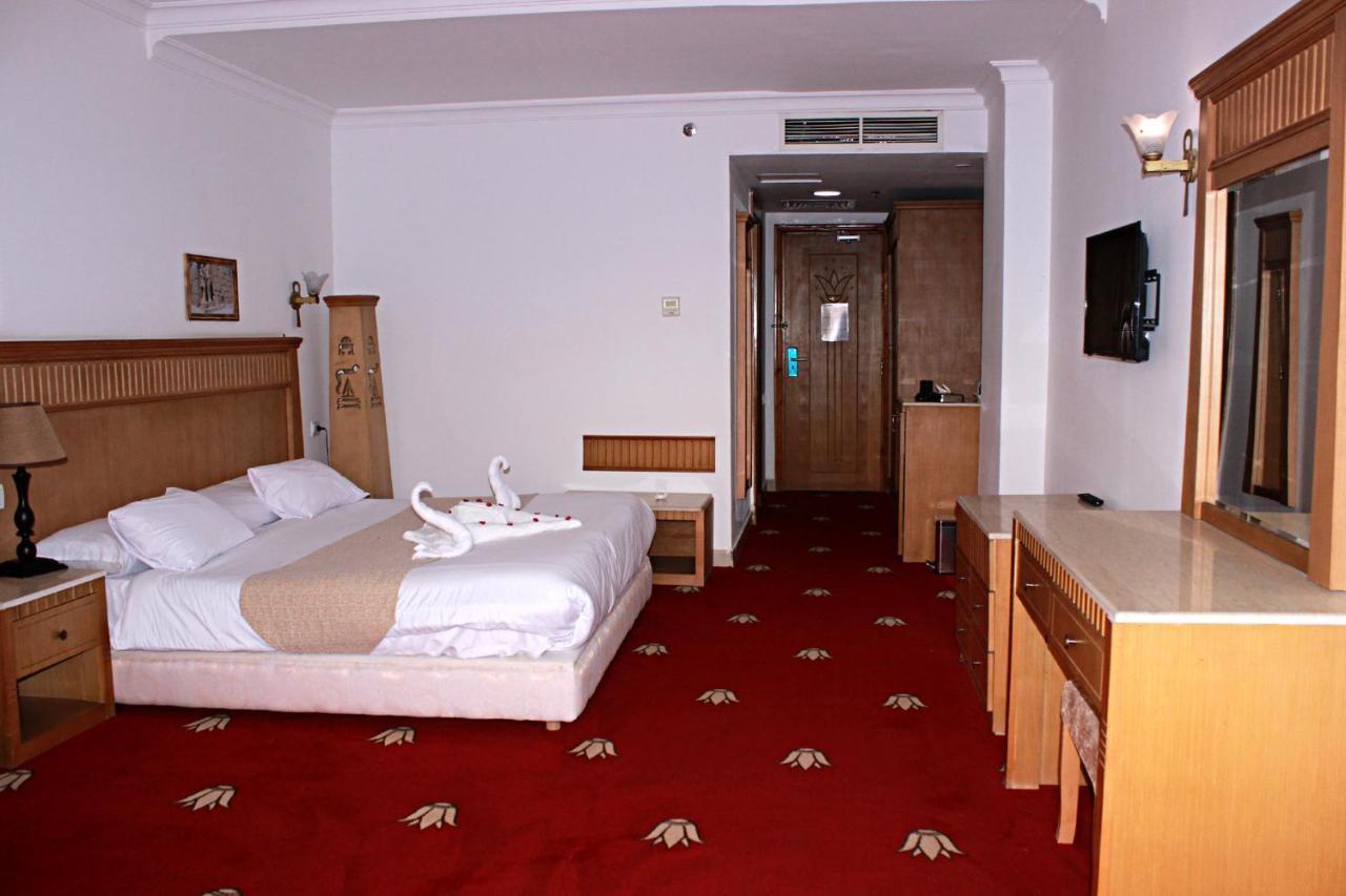 Regency Pyramids Hotel Kafret el-Gabal Kültér fotó