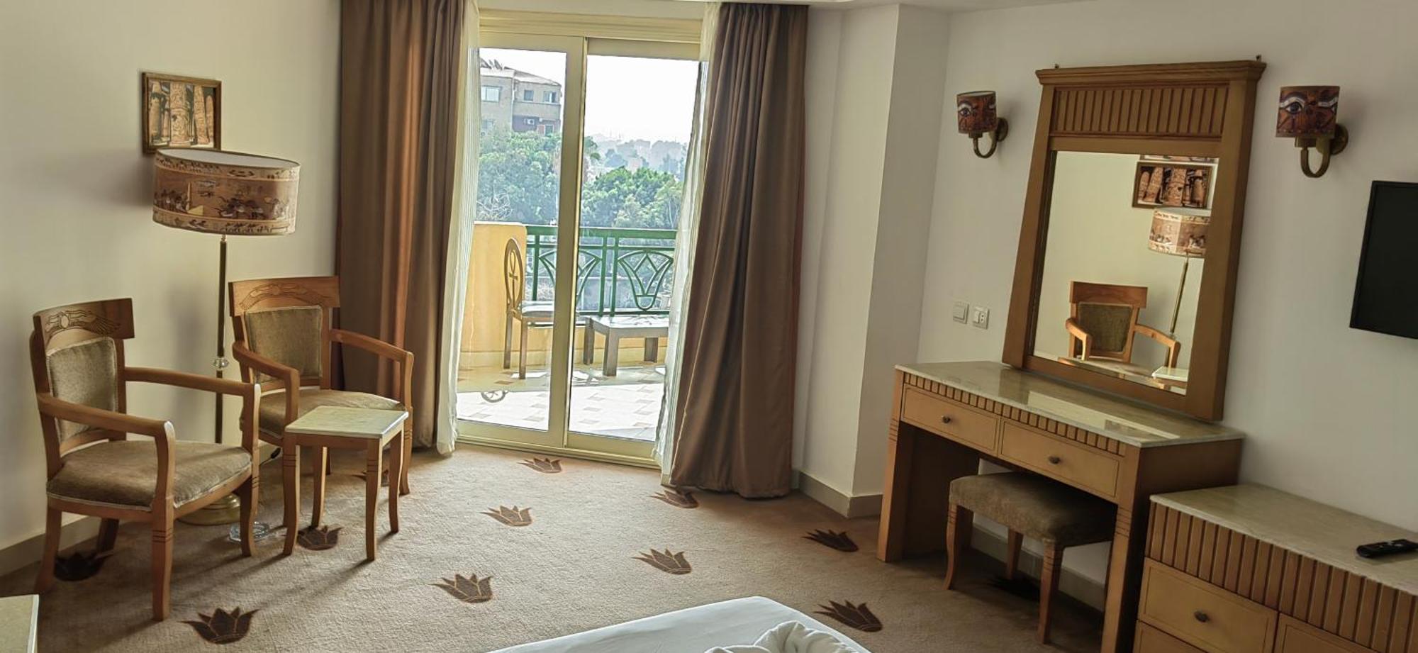 Regency Pyramids Hotel Kafret el-Gabal Kültér fotó